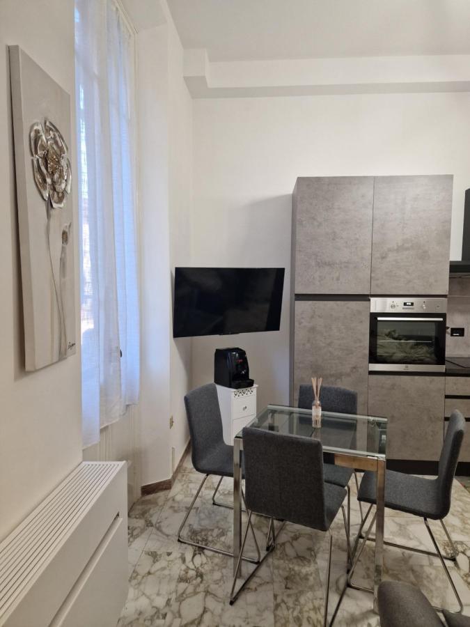 In Pieno Centro Storico Antico Quadrilatero Appartement Bologna Buitenkant foto